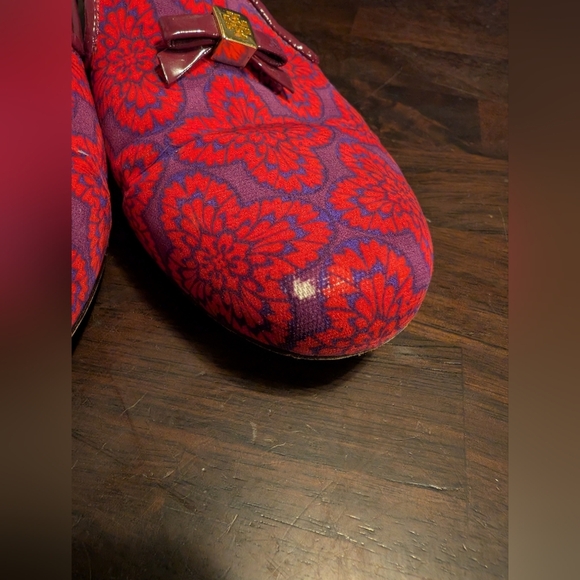Tory Burch Cayley Chandra Red Patterned Loafers w/ Bow, Women's 8 - Picture 9 of 9